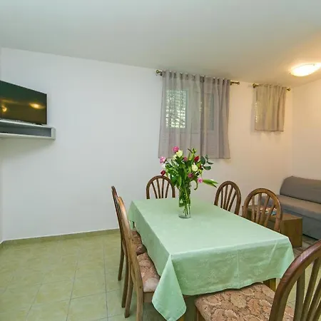 Apartman Nede *